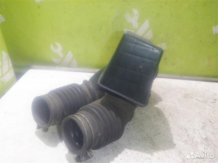 Патрубок воздушного фильтра Тойота Хайлендер