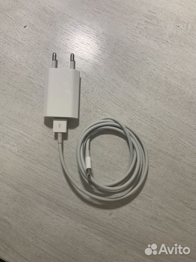 Оригинальная зарядка iPhone