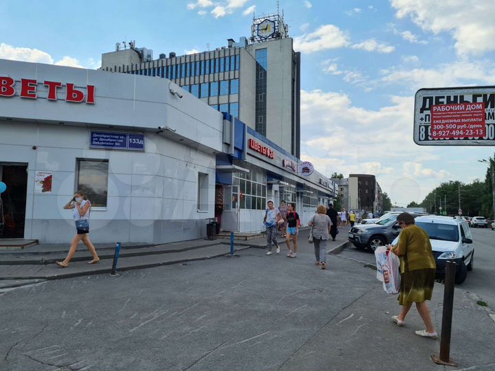 Торговое с максимальной проходимостью 65 м²