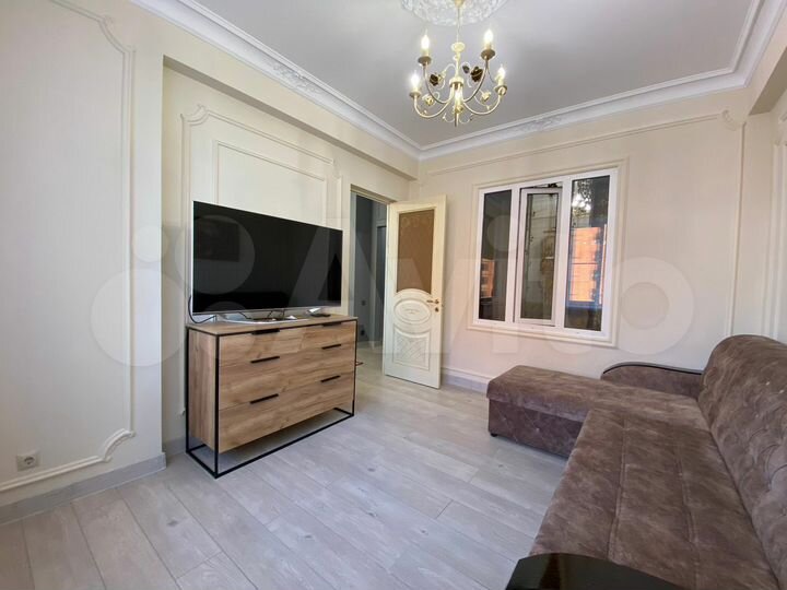 2-к. квартира, 60 м², 3/12 эт.