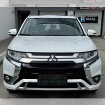 Mitsubishi Outlander 2.0 CVT, 2022, 27 км, с пробегом, цена 3 149 000 руб.