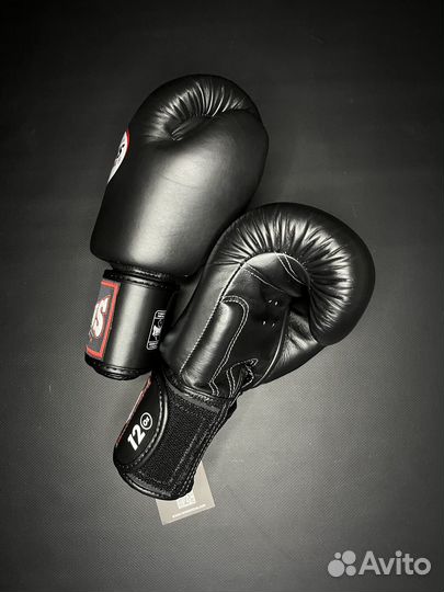 Боксерские перчатки Twins