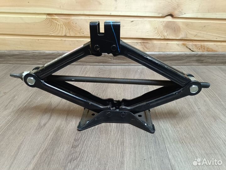 Домкрат Hyundai ix35