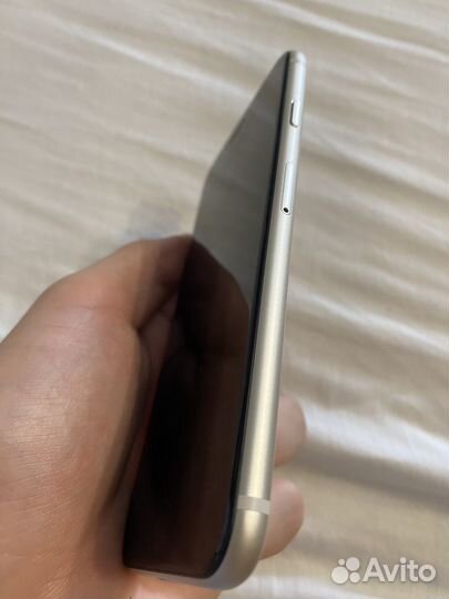 iPhone se 2022 64gb