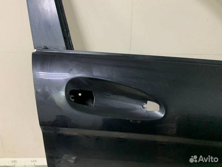 Б/У Дверь передняя правая A2047200205, A2047220