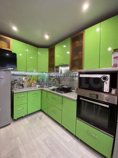 4-к. квартира, 72 м², 2/5 эт.