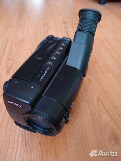 Видеокамера sony Handycam video 8 ccd-tr340e pal