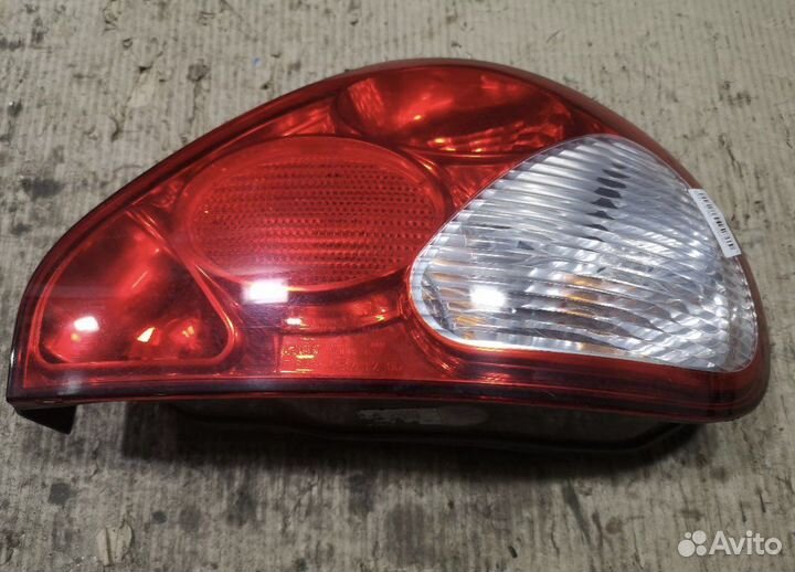 Стоп правый jaguar x-type 2005 год