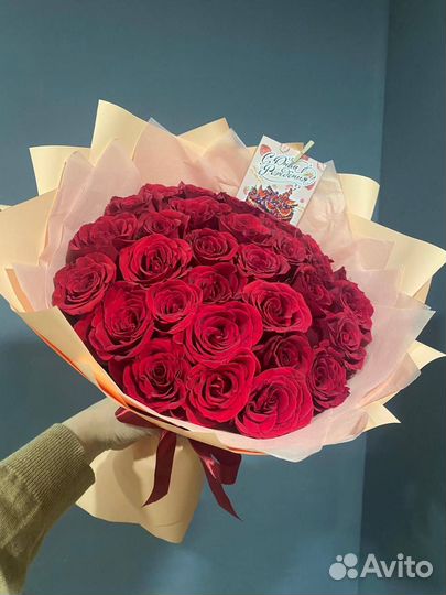 Красивый букет роз. Доставка за час