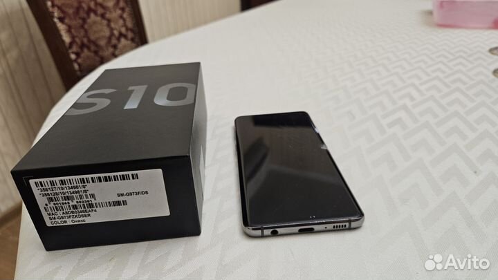 Samsung Galaxy S10, 8/128 ГБ