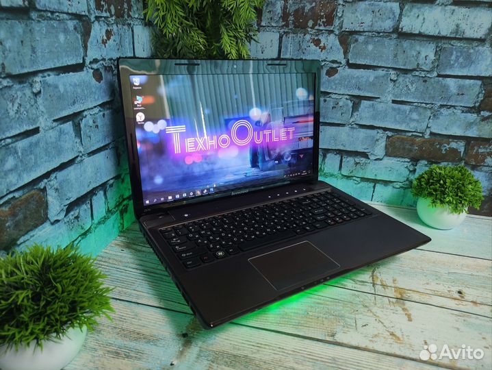 Шустрый ноутбук Lenovo core i3/ssd/gt520m/4gb