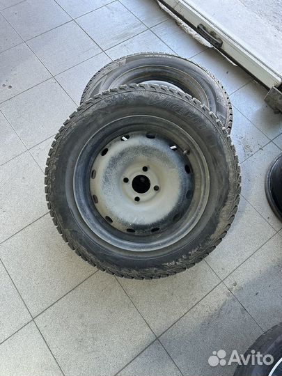 Viatti Brina Nordico V-522 3.75/7 R15 23H