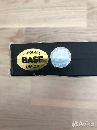 Видеокассета Неистребимый шпион. Лесли Нильсен