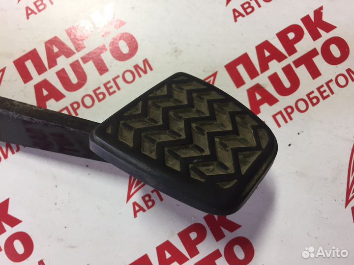 Педаль сцепления для Toyota Hilux 2013