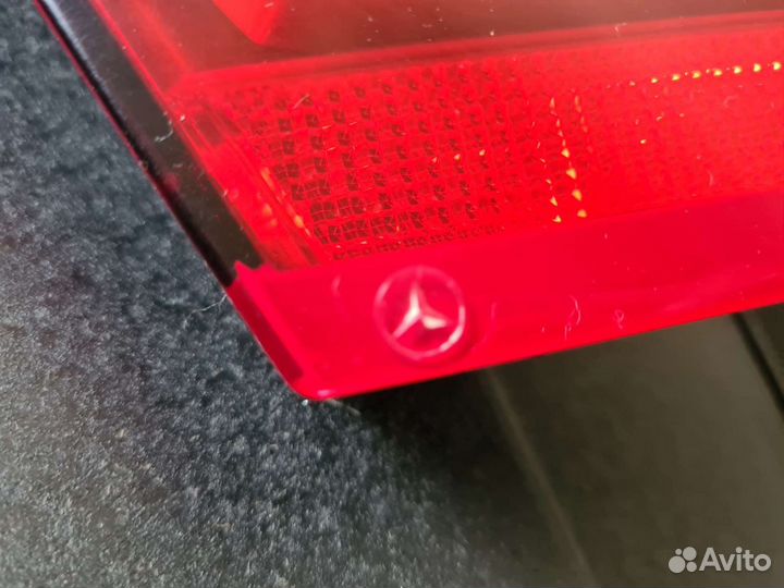 Фонарь в крышку багажника Mercedes w212