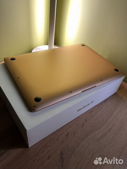 MacBook Air 13-inch Model A1932