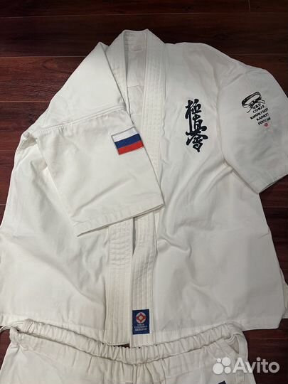 Кимоно и защита для каратэ киокушинкай