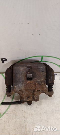 Суппорт передний левый Nissan Juke F15E HR16DE