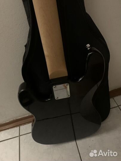 Бас гитара irin + комбоусилитель joyo + чехол