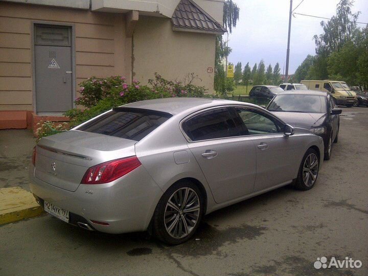 Спойлер заднего стекла (козырек) Peugeot 508