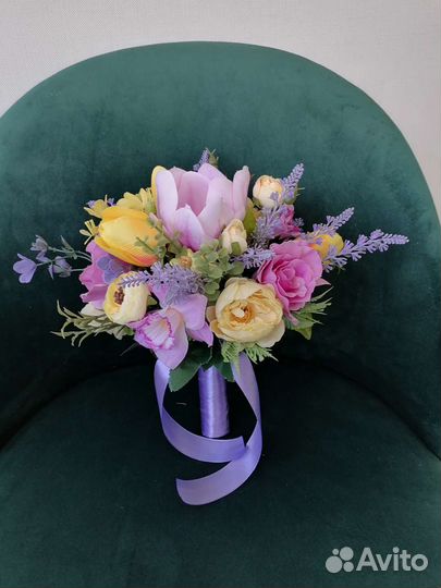 Букет из искусственный цветов в наличии