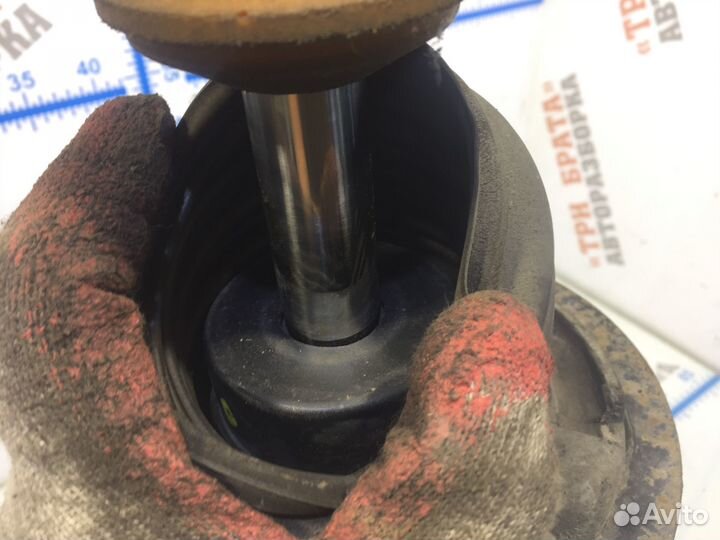 Бмв X5 Амортизатор передний правый Прав