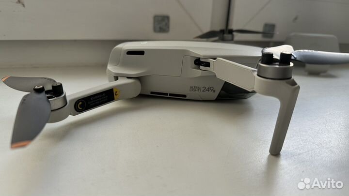 Квадрокоптер DJI Mavic Mini 2 Combo