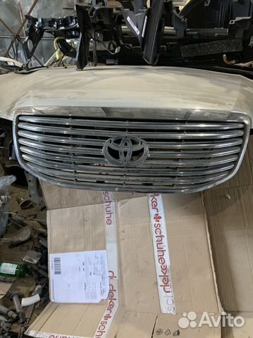 Решетка радиатора Toyota Majesta 186