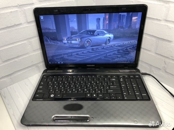 Бюджетный ноутбук Toshiba 2 видеокарты