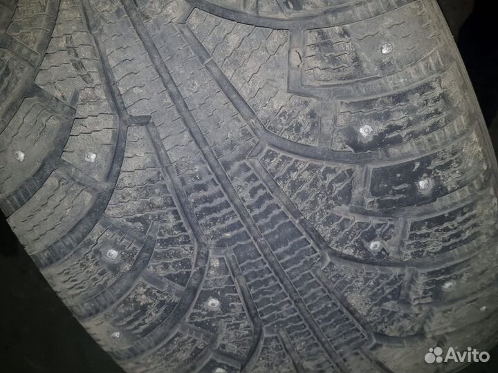 Nokian Tyres Hakkapeliitta 5 SUV 275/40 R20 и 275/40 R20