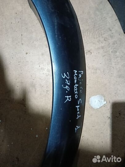 Расширитель крыла Mitsubishi Pajero Sport