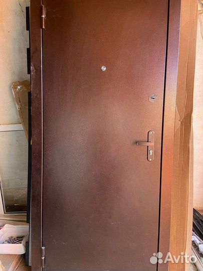 Дверь входная металлическая