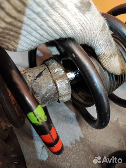 Стойка передняя Volkswagen Tiguan 1 2.0 TDI