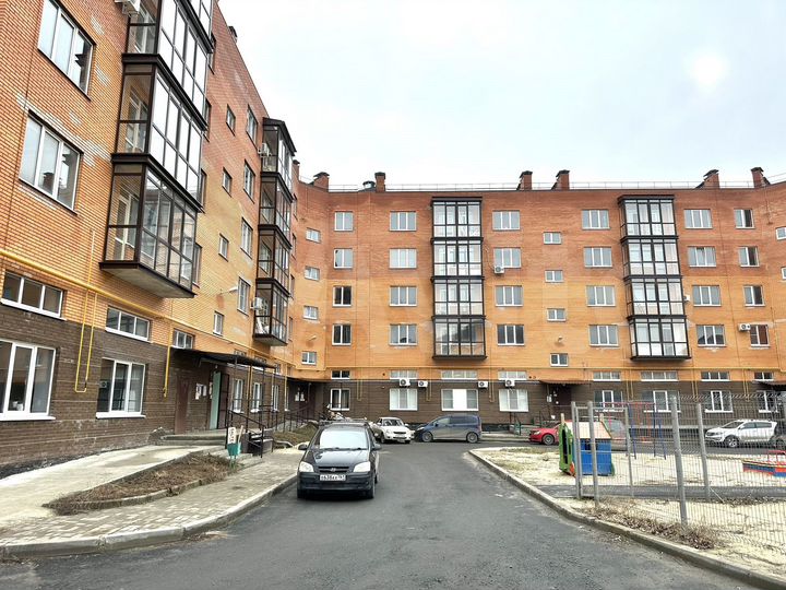 1-к. квартира, 40 м², 2/5 эт.
