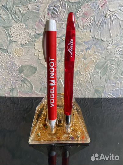 Подставка-пирамида для ручек