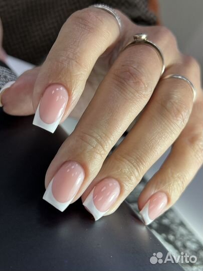 Модель на маникюр Авиамоторная