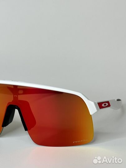 Очки солнцезащитные Oakley Sutro Lite Matte White