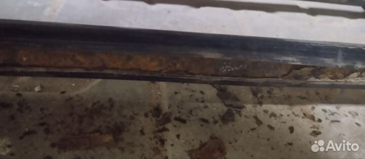 Опоры багажника Renault Scenic 1