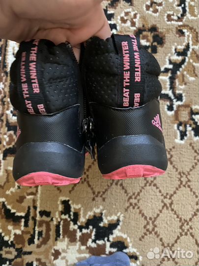 Ботинки кроссовки adidas на девочку 24