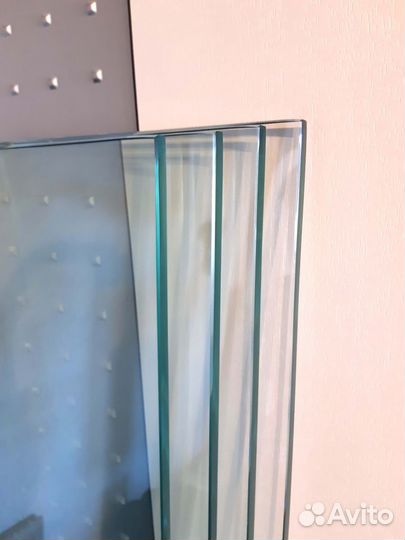 Стеклянные полированные полки