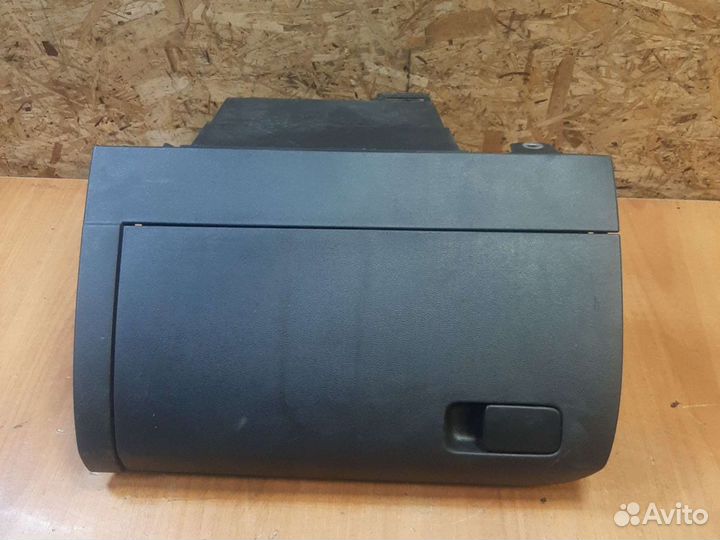 Бардачок Фольксваген Поло 5 седан 2009-2015г