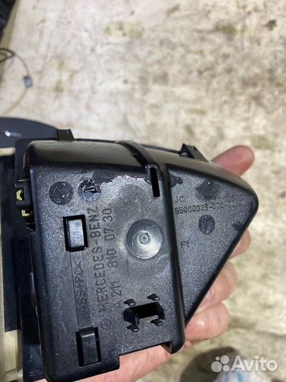 Пепельница задняя левая Mercedes-Benz E-Class W211