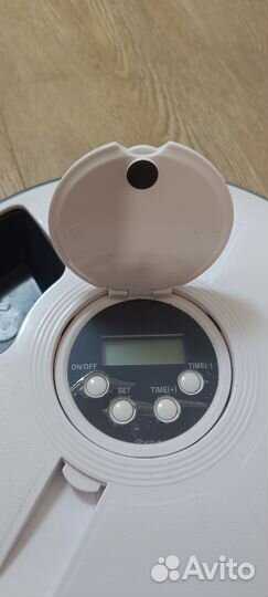 Автокормушка для собак и кошек