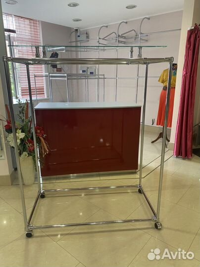 Вешало напольное