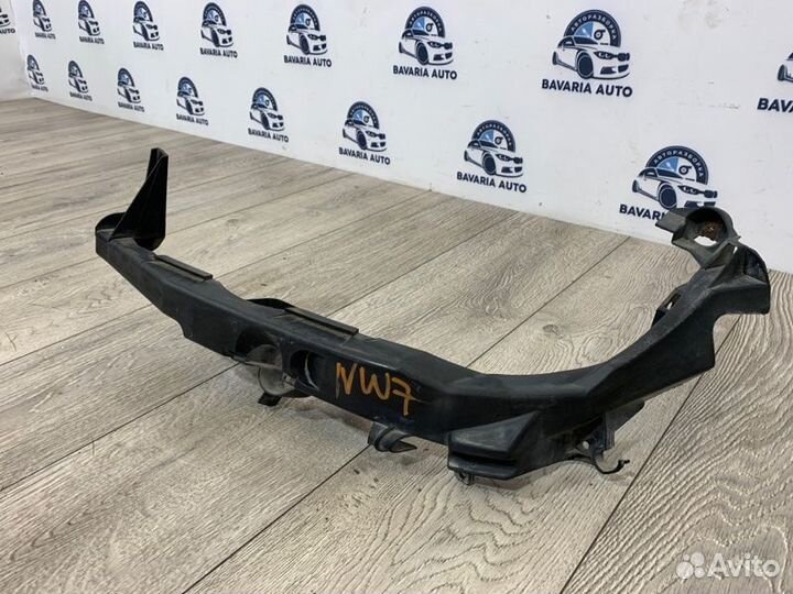 Кронштейн крепления фары левый Bmw 3 E90 N52B30A