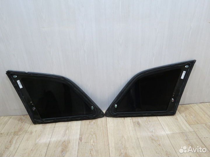 Форточка задняя Audi Q7 4M