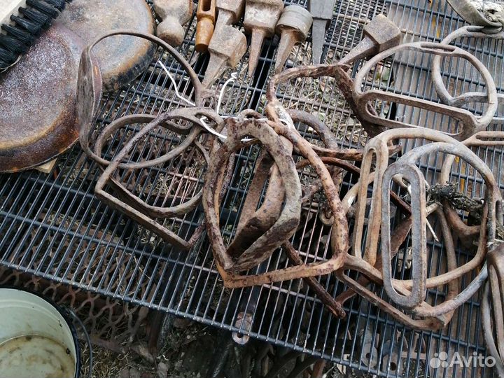 Стремена, удила