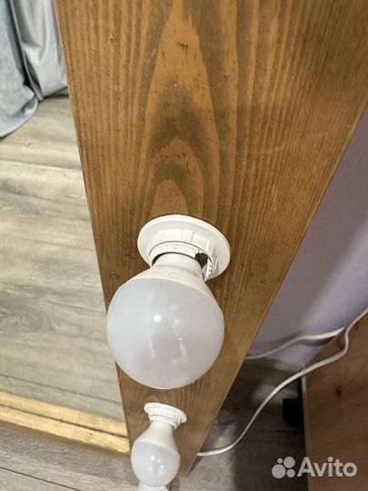 Зеркало с лампочками