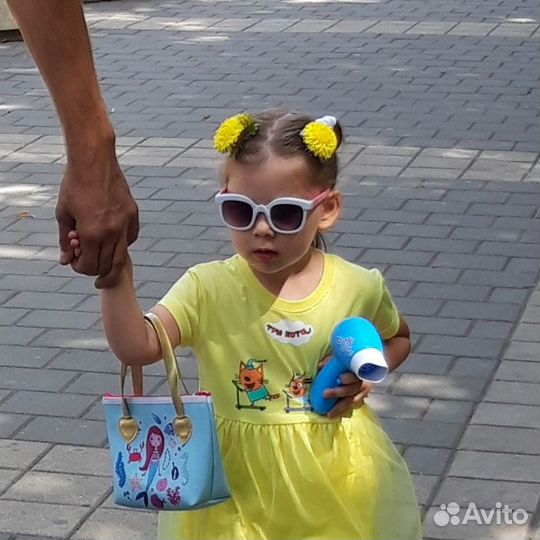 Резинки и заколки для волос из фоамирана