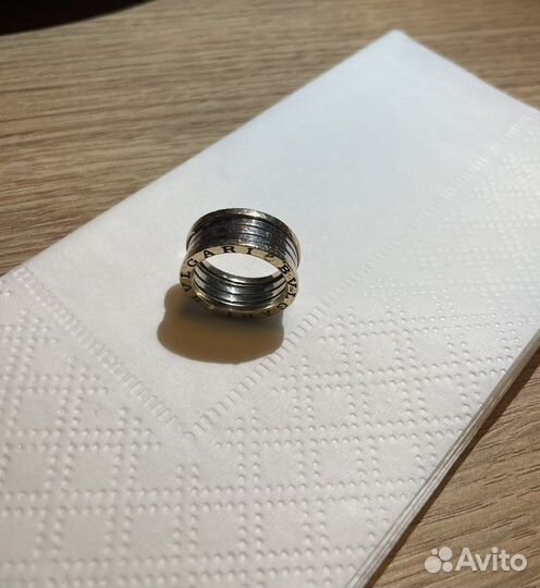 Золотое кольцо bvlgari